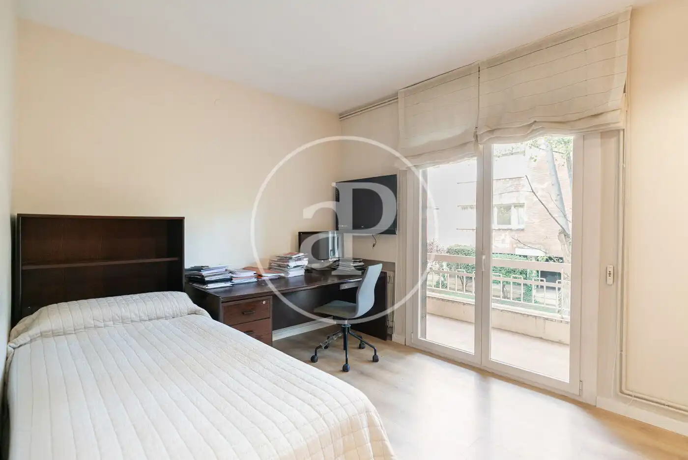 Habitación de Piso en venta en Barcelona con Calefacción, Jardín privado y Terraza