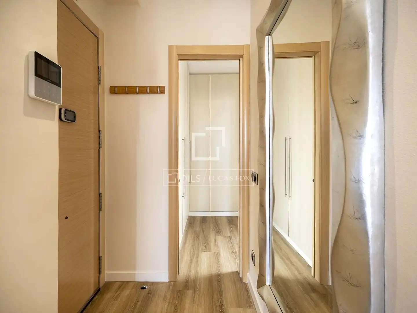 Dachboden zum Verkauf in Barcelona mit Heizung, Terrasse und Möbliert