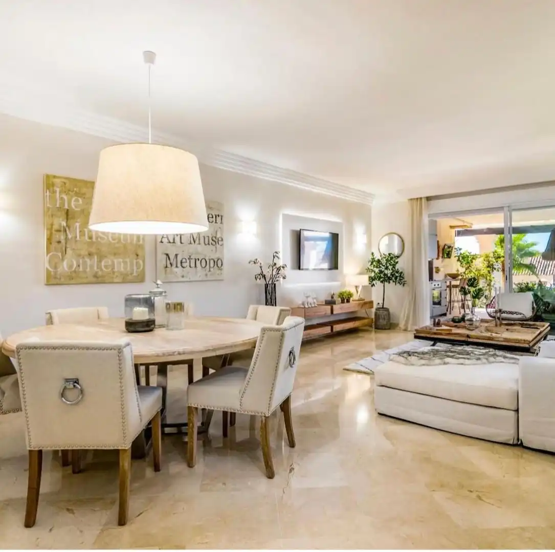 Apartament amb terrassa en venda a Nueva Andalucía, imagen 3