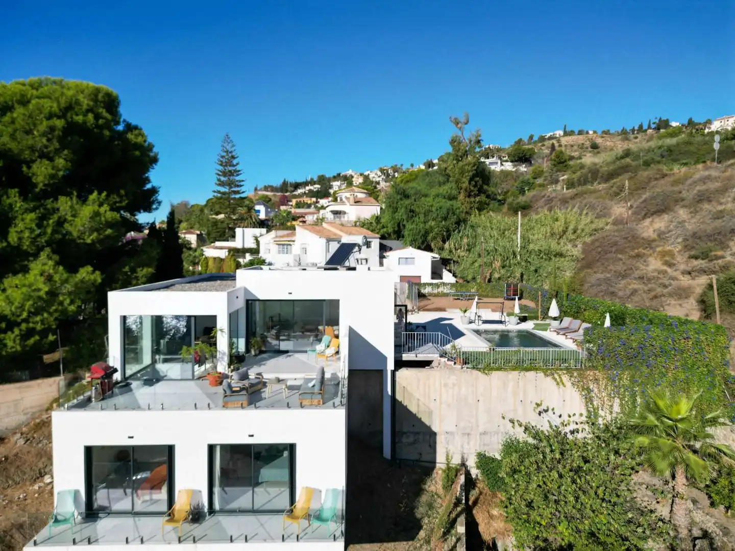 Vista exterior de Casa o xalet en venda en Salobreña amb Terrassa i Piscina
