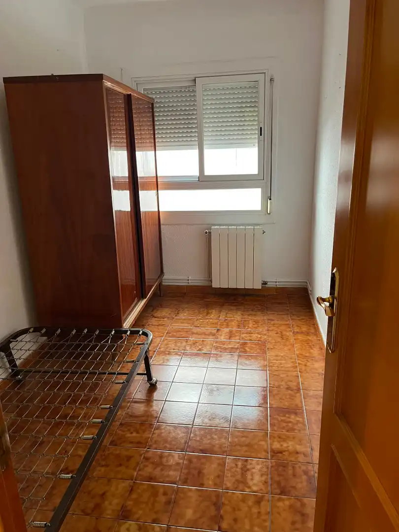 Bedroom of Flat for sale in Sabadell  with Air Conditioner, Heating and Oven