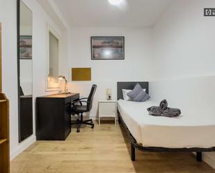 Bedroom of Flat to share in  Barcelona Capital  with Air Conditioner and Terrace