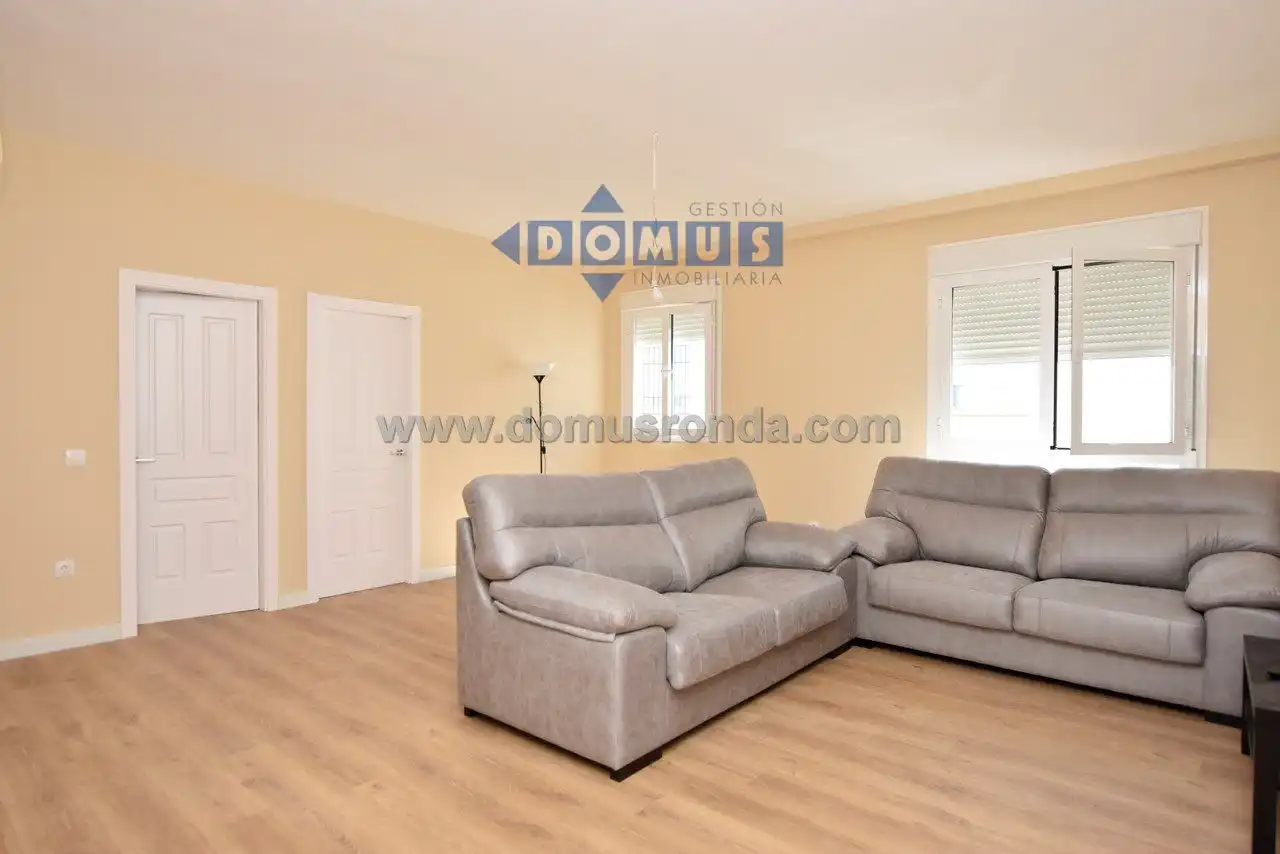 Living room of Flat for rent in Ronda  with Air Conditioner and Terrace