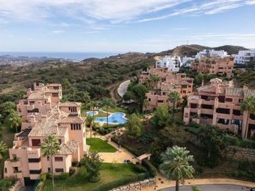 Apartment with pool for sale in Calle Velázquez