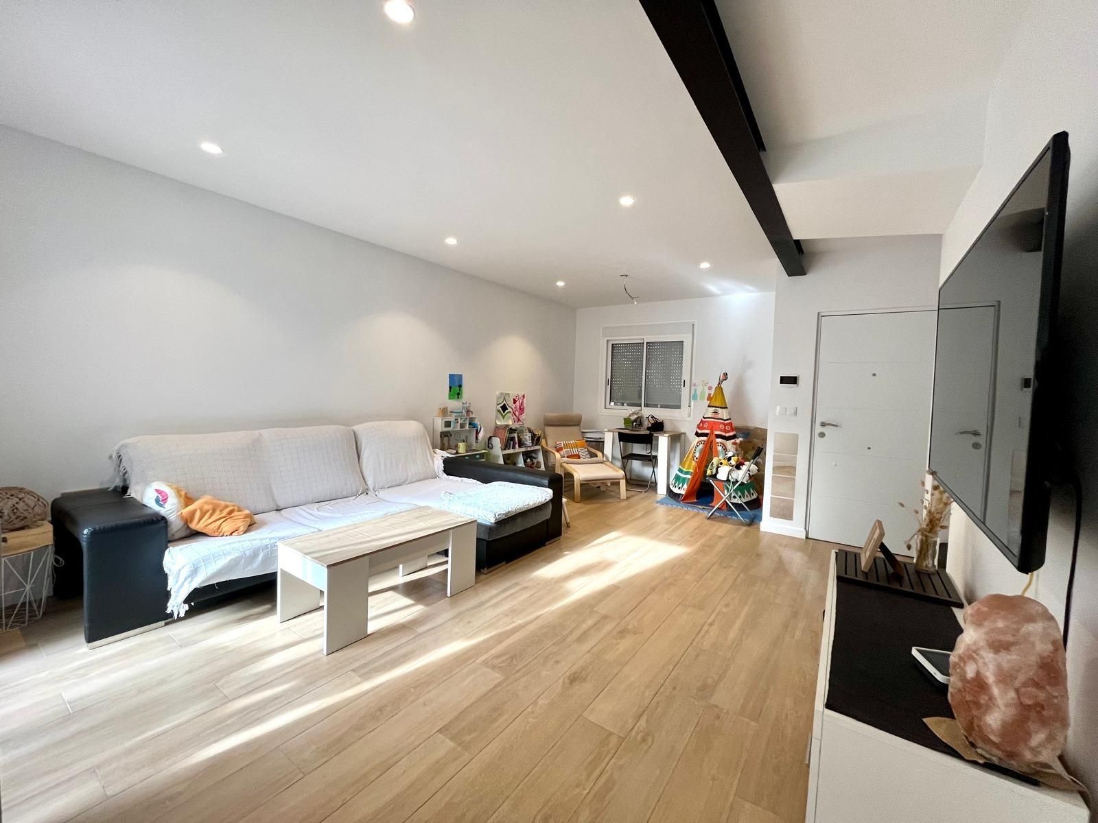 Living room of House or chalet for sale in Elche / Elx  with Air Conditioner, Heating and Terrace