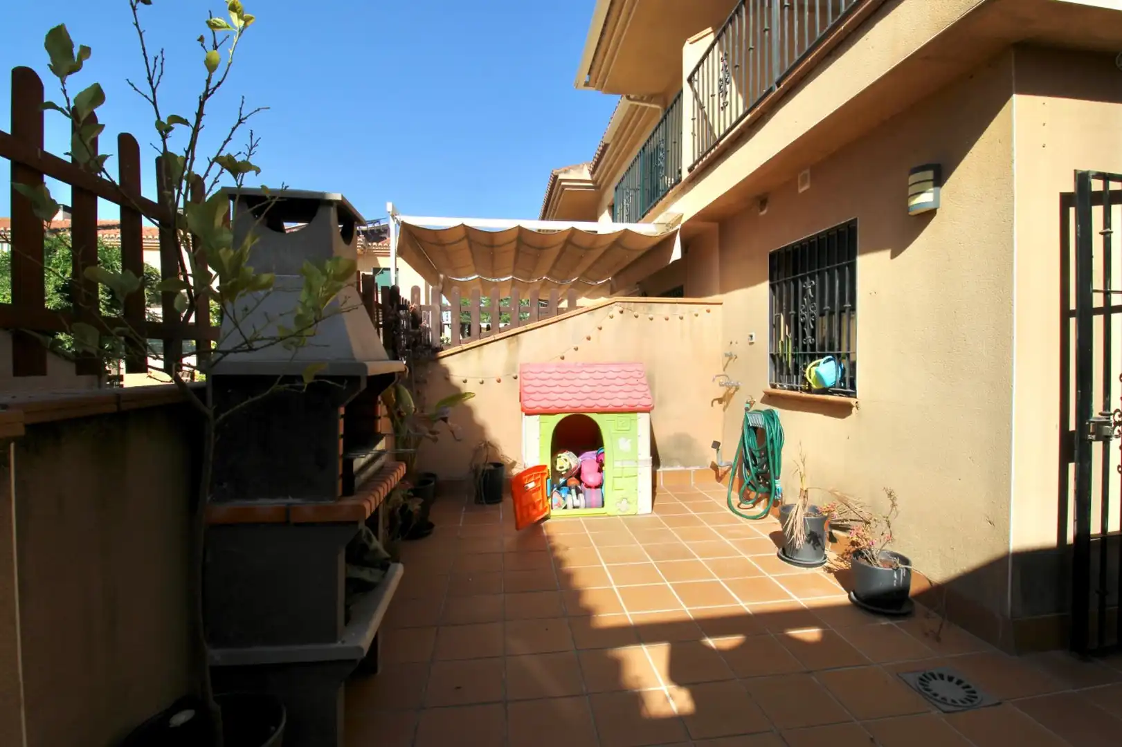 Terrassa de Casa adosada en venda en Alhendín amb Jardí privat i Terrassa