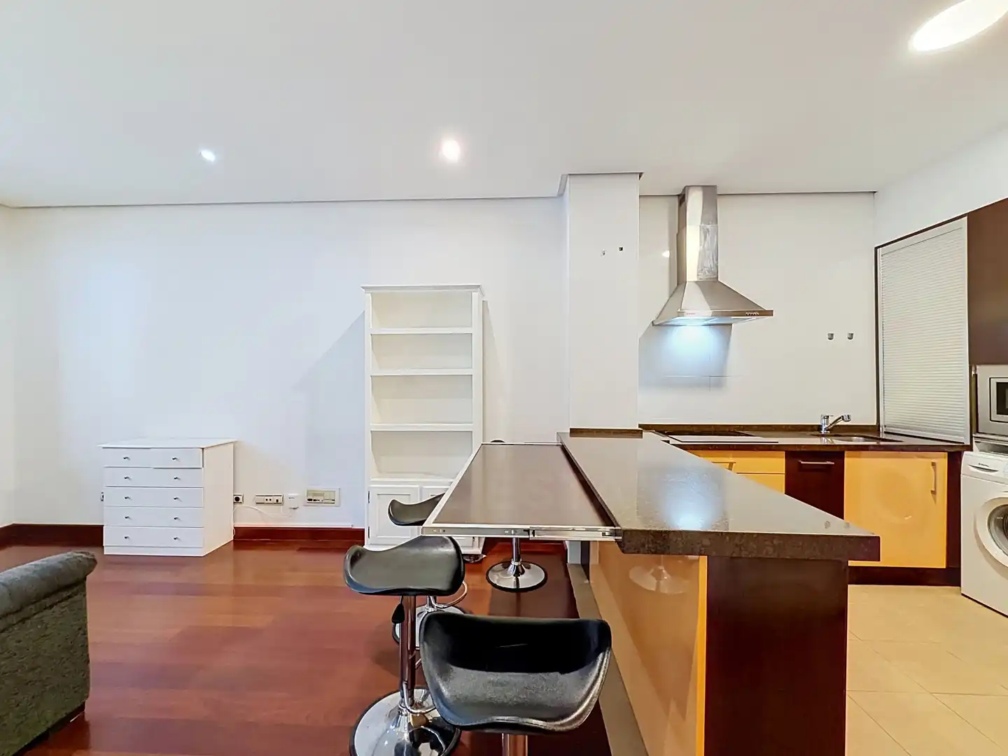 Cocina de Piso de alquiler en Vigo  con Calefacción