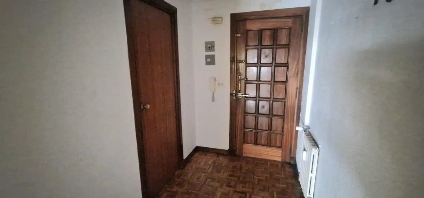 Piso en venta en Zaragoza con Calefacción, Terraza y Trastero