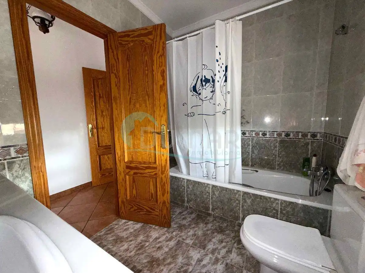 Baño de Casa o chalet en venta en Marbella con Piscina y Piscina comunitaria