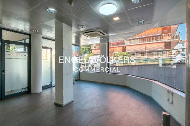 Local comercial en Venta en Fonts dels Capellans - Sagrada Família