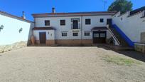 Vista exterior de Casa adosada en venda en Llanos del Caudillo amb Calefacció, Terrassa i Balcó