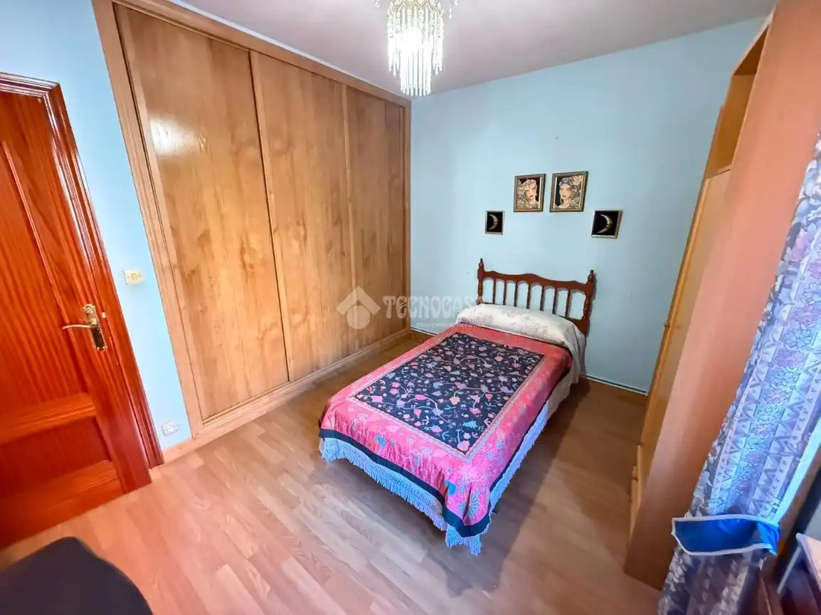 Bedroom of Flat for sale in Alcalá de Henares  with Air Conditioner and Heating