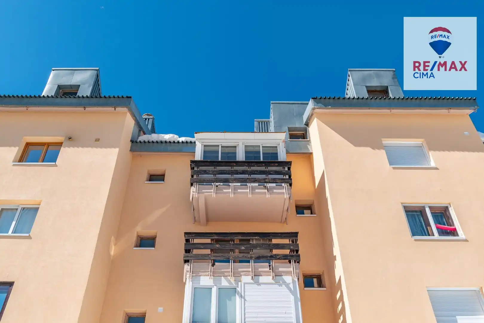 Vista exterior de Estudio en venta en Sierra Nevada con Calefacción y Terraza