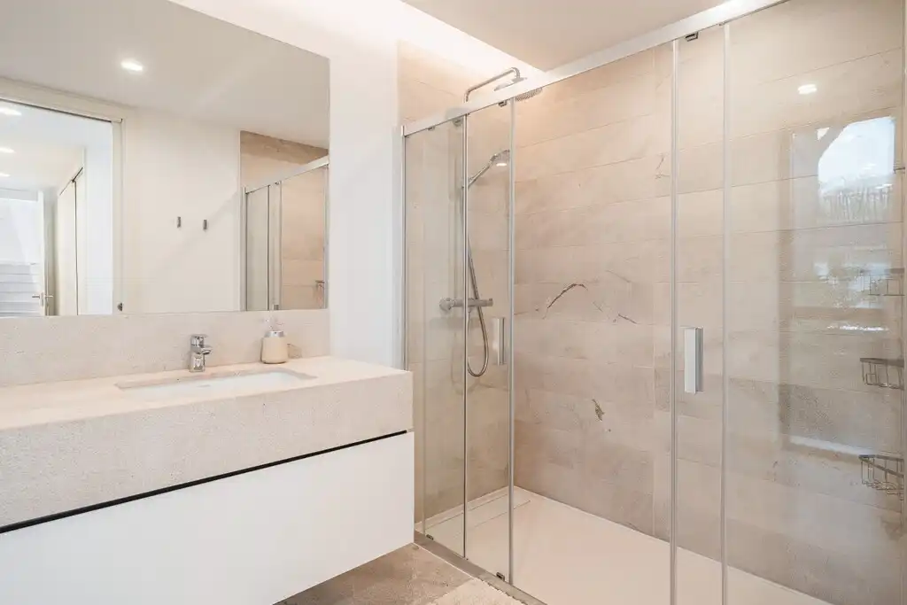 Bathroom of Detached homes for sale in Calvià  with Air Conditioner, Private garden and Terrace