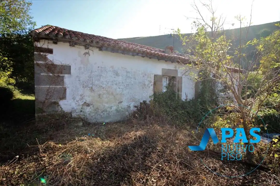 Vista exterior de Casa o chalet en venta en Santiurde de Reinosa con Jardín privado