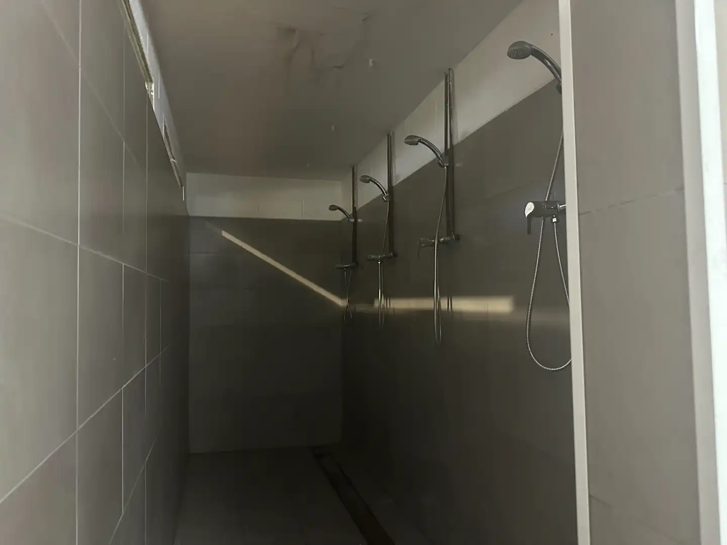 Badezimmer von Fabrikhallen zur Miete in Molins de Rei