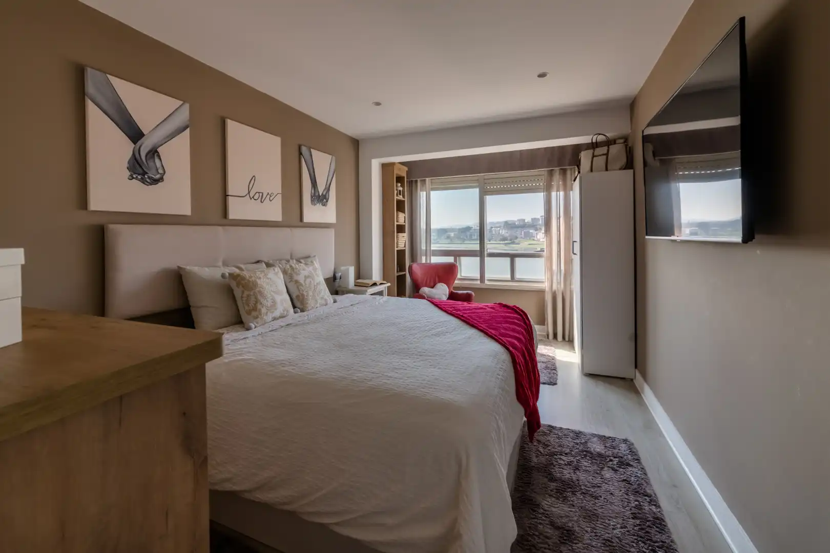 Habitación de Piso en venta en Oleiros con Calefacción, Parquet y Horno