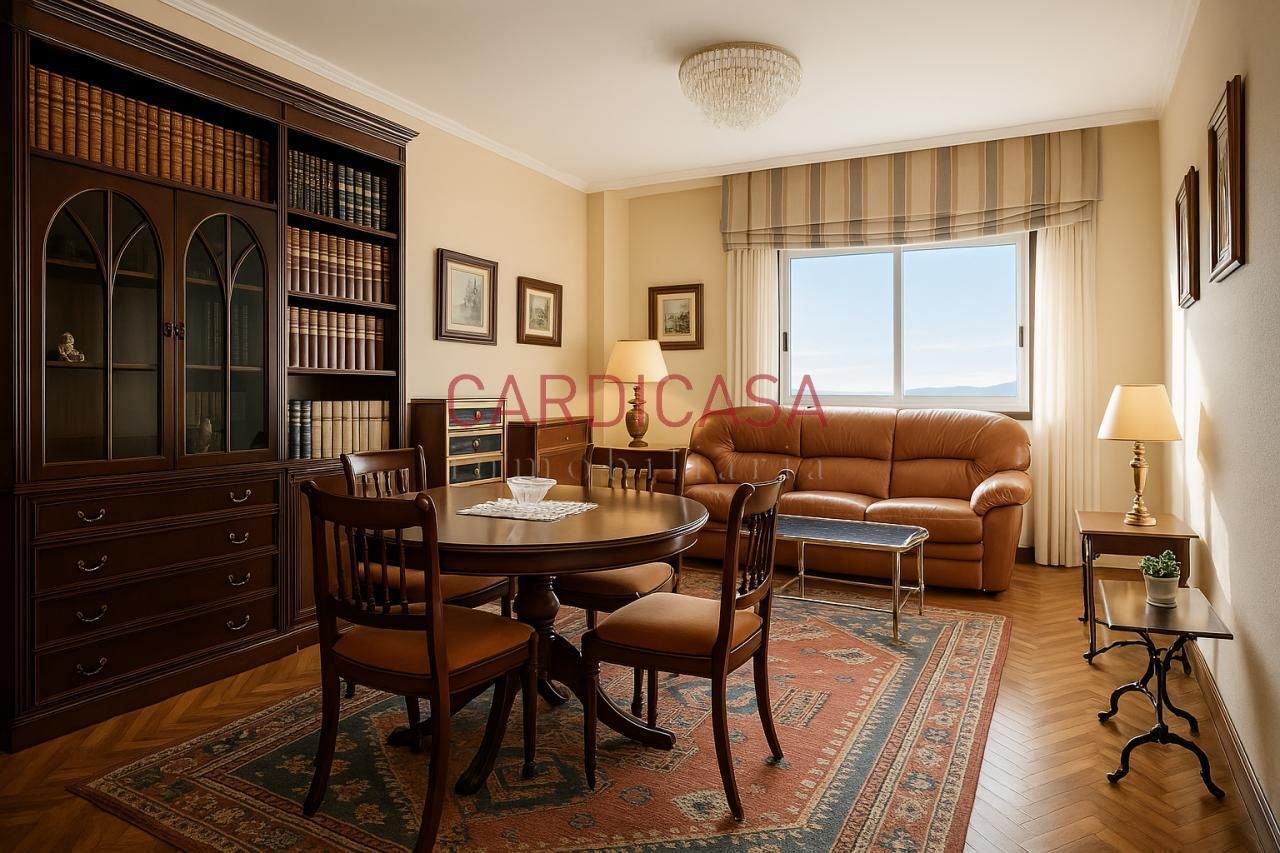 Sala d'estar de Pis en venda en Vigo  amb Calefacció, Parquet i Traster