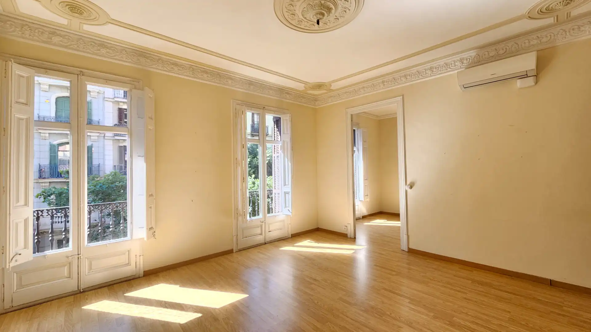 Wohnzimmer von Büro zur Miete in Barcelona mit Klimaanlage, Heizung und Balkon
