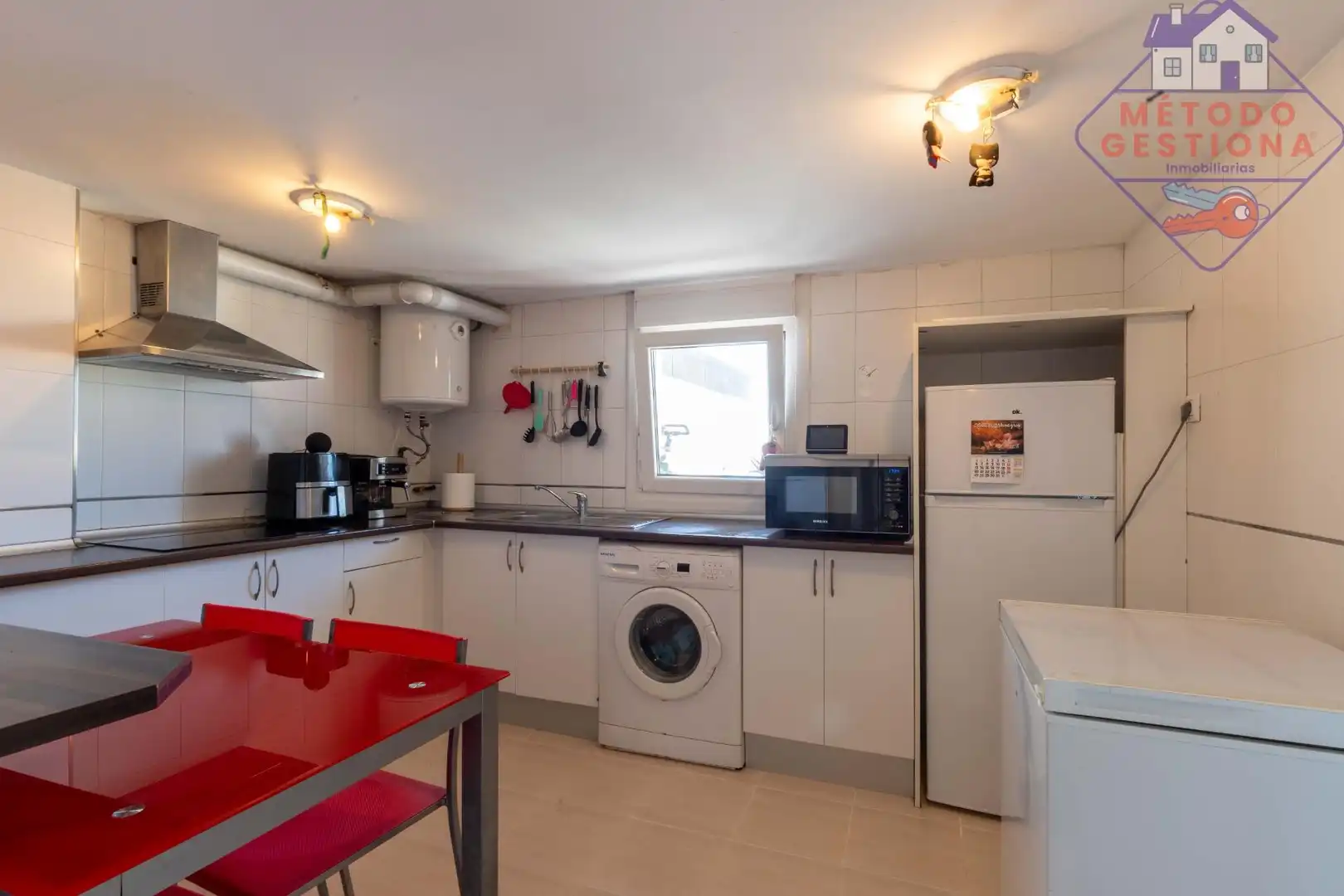 Küche von Wohnung zum Verkauf in Santander mit Balkon