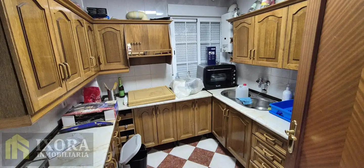 Cuina de Pis en venda en Linares amb Aire condicionat i Terrassa