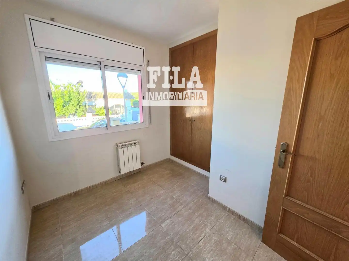 Casa aparellada amb jardí en venda a La Pobla de Montornès, imagen 30