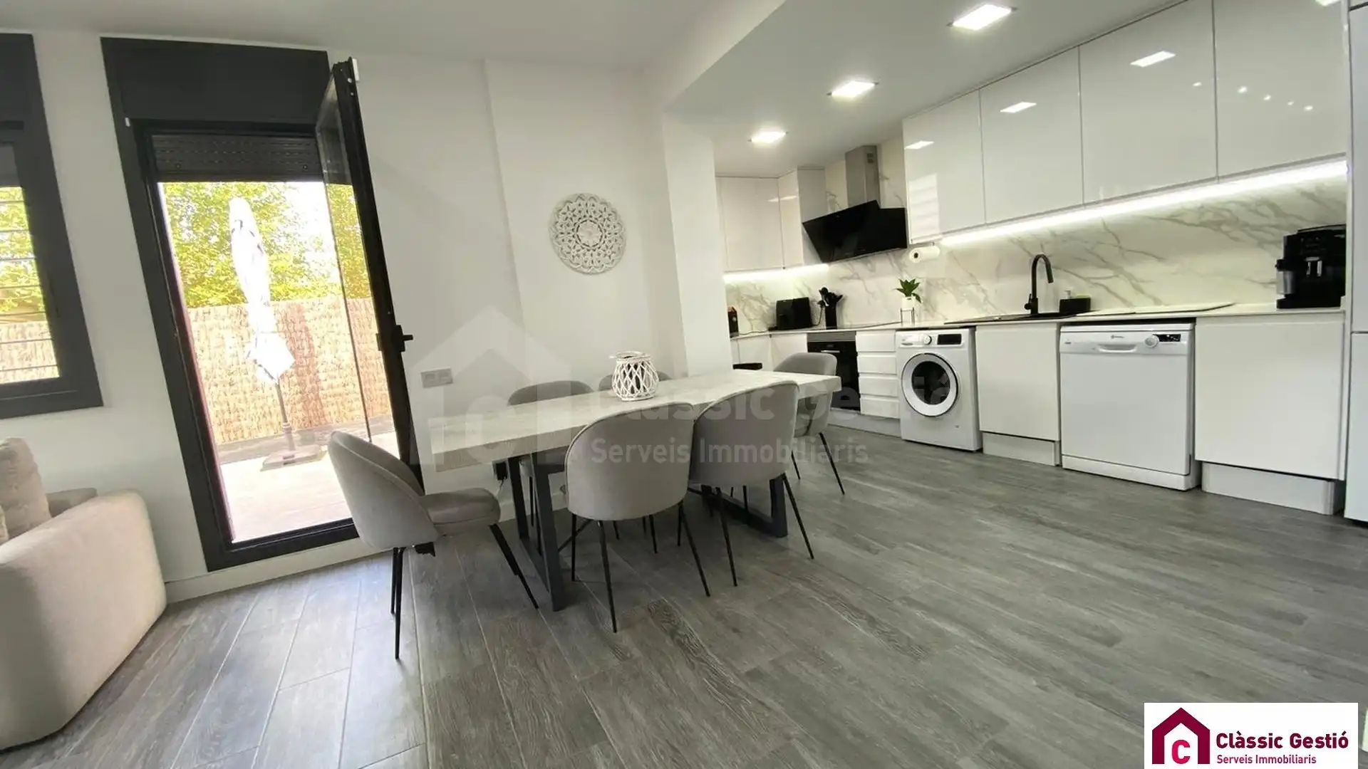 Kitchen of Houses for sale in Terrassa  with Air Conditioner, Heating and Terrace