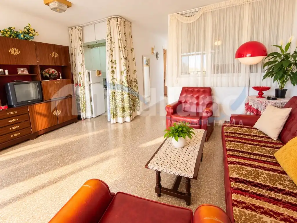 Sala de estar de Apartamento en venta en Benidorm con Terraza, Piscina y Piscina comunitaria