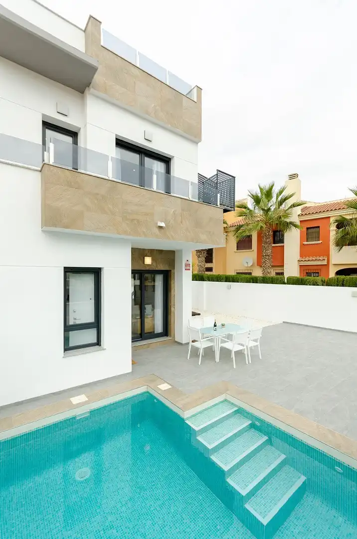 Terraza de Casa o chalet en venta en Torrevieja con Aire acondicionado, Jardín privado y Terraza