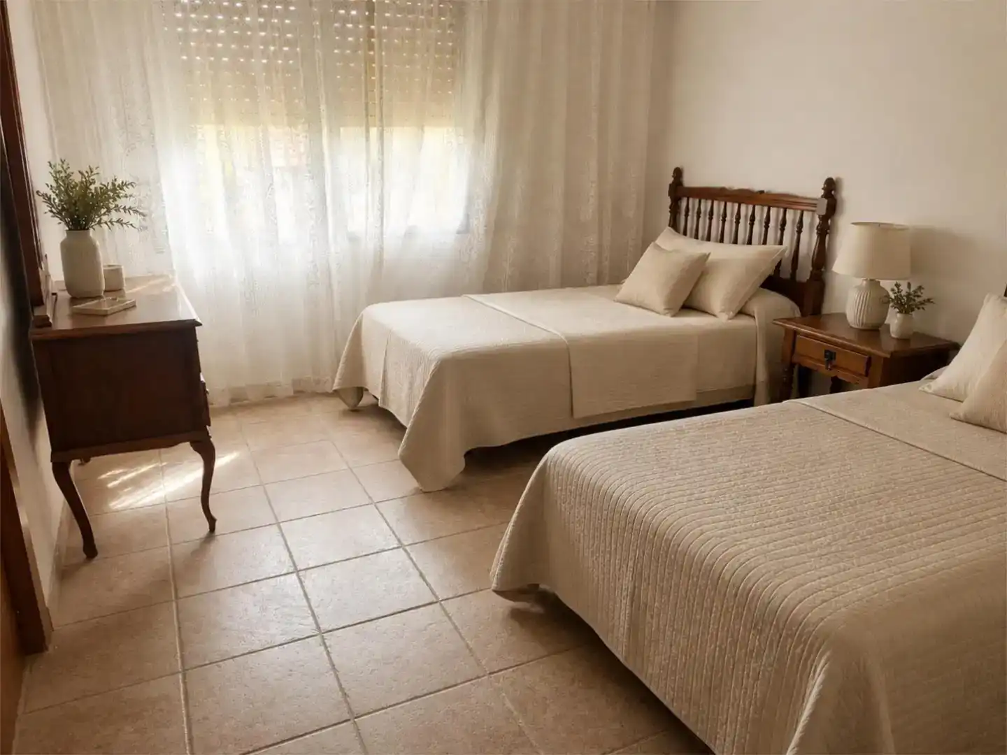 Habitación de Casa o chalet en venta en Villagarcía del Llano con Jardín privado y Trastero