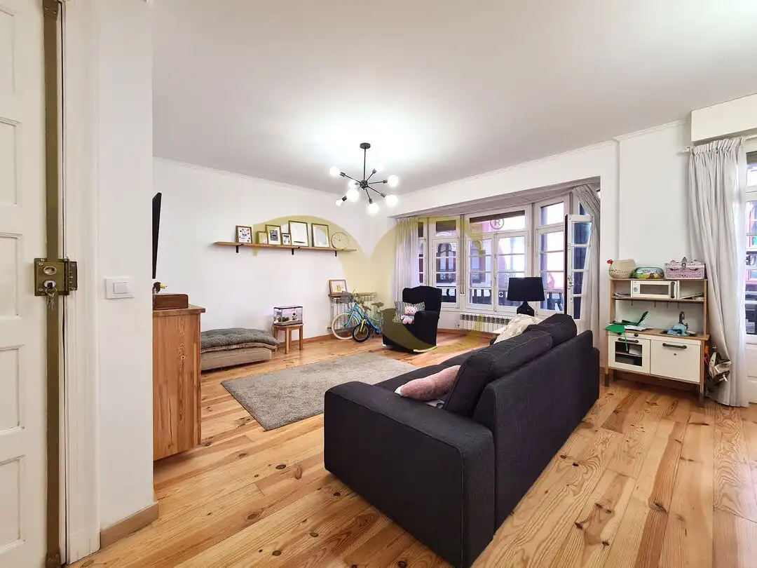 Sala de estar de Piso en venta en Gijón  con Calefacción, Terraza y Balcón