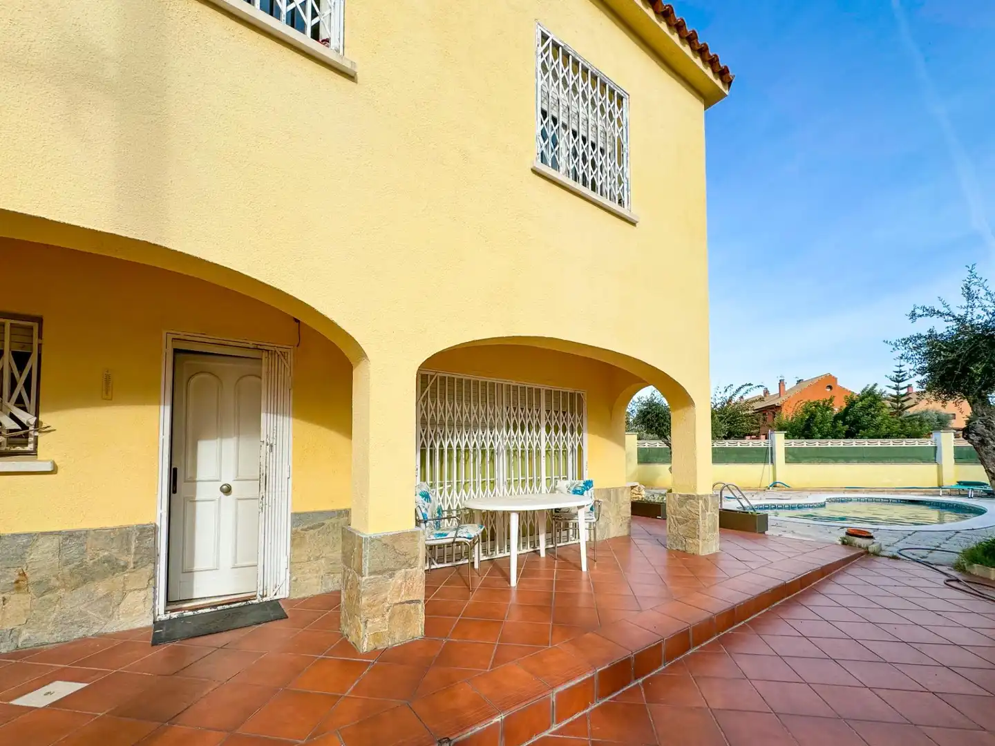 Exterior view of Houses for sale in El Vendrell  with Heating, Swimming Pool and Furnished