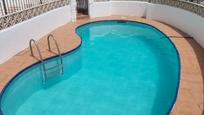 Piscina de Casa o xalet en venda en Benalmádena amb Aire condicionat, Jardí privat i Terrassa