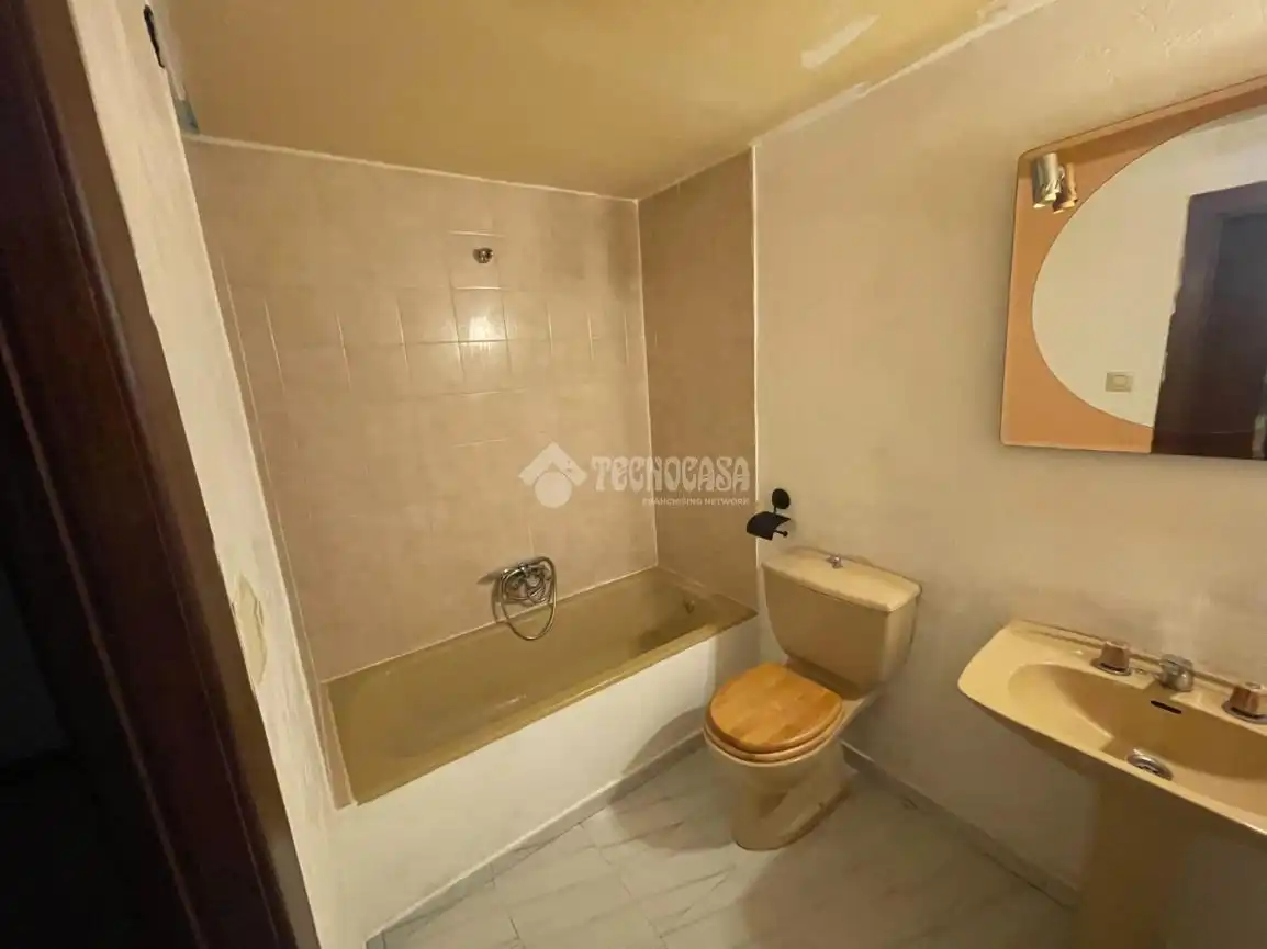 Baño de Piso en venta en Zaragoza con Calefacción y Amueblado