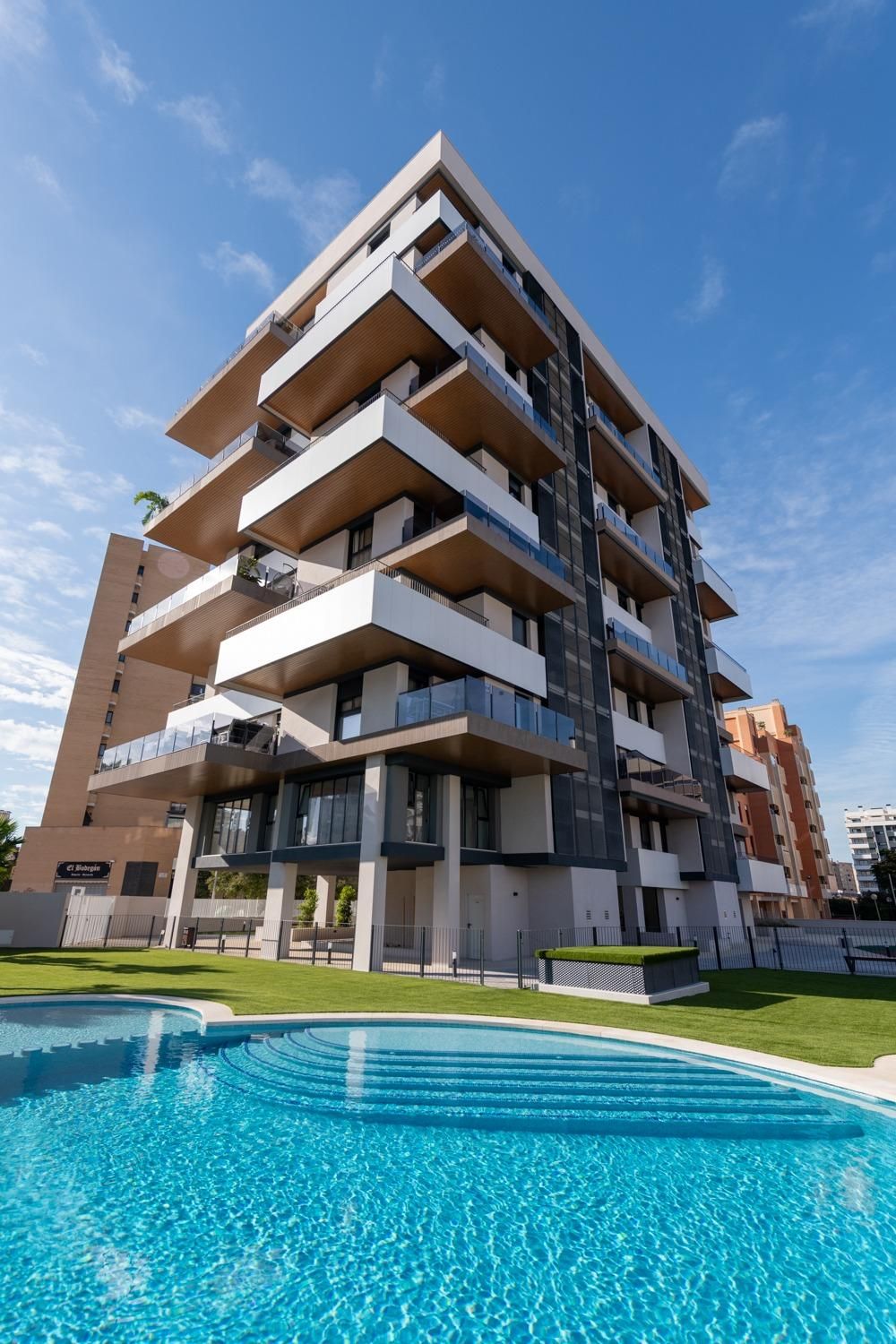 Vista exterior de Àtic en venda en Alicante / Alacant amb Piscina comunitària