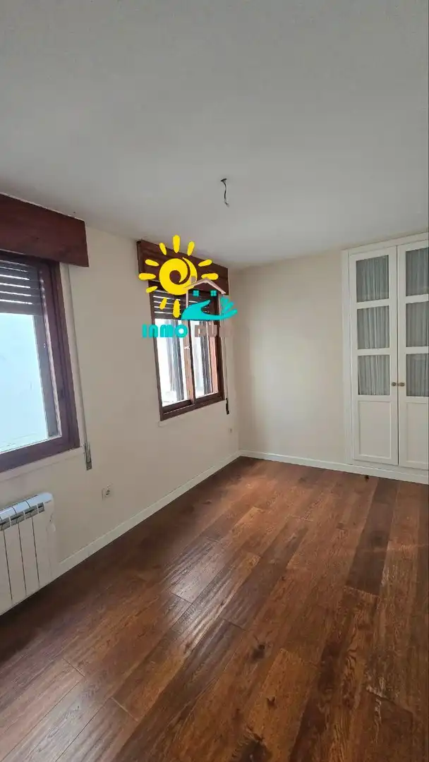 Bedroom of Flat for sale in Badajoz  with Air Conditioner, Heating and Terrace