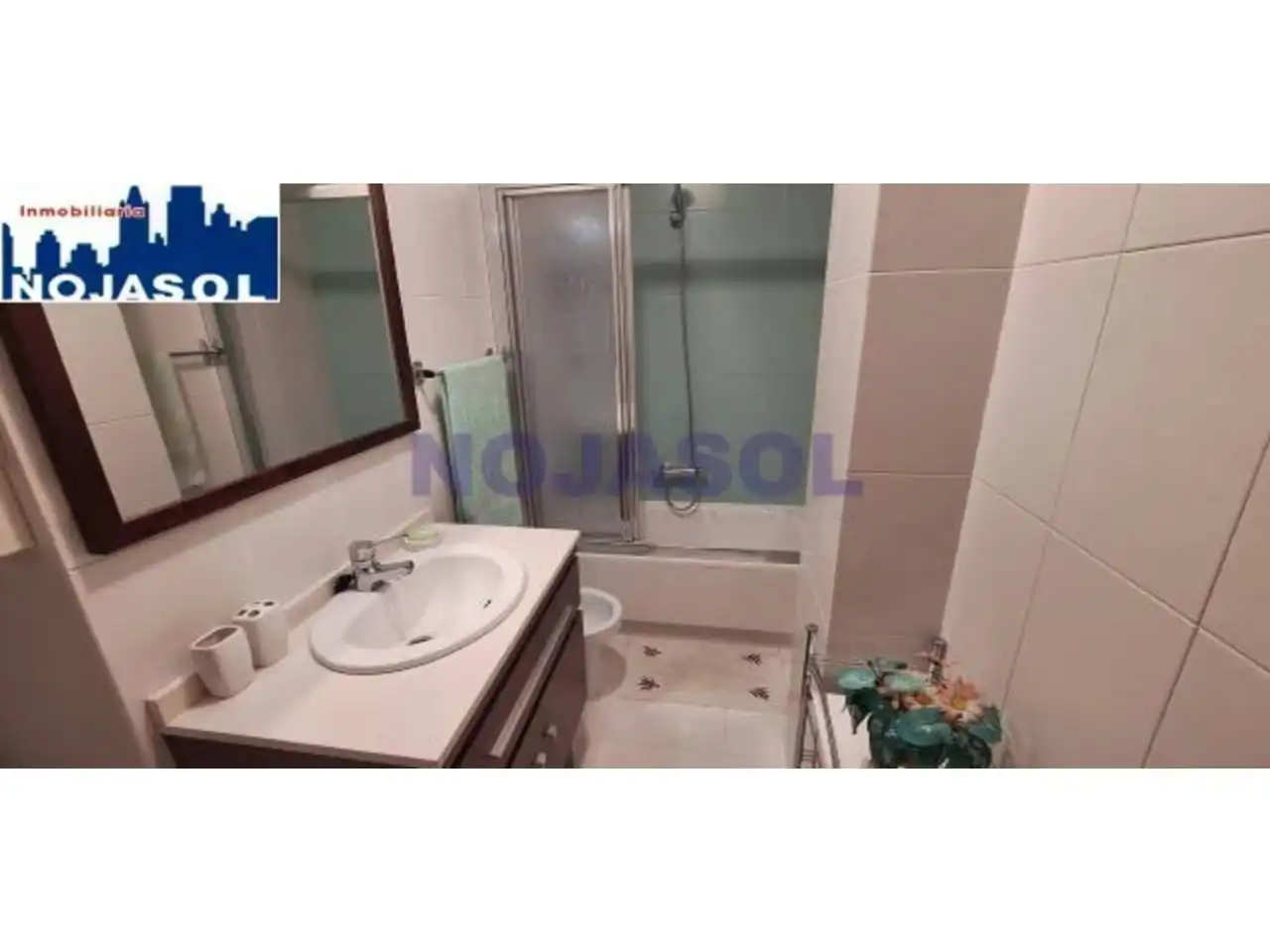 Badezimmer von Dachboden zur Miete in Noja mit Heizung, Terrasse und Möbliert
