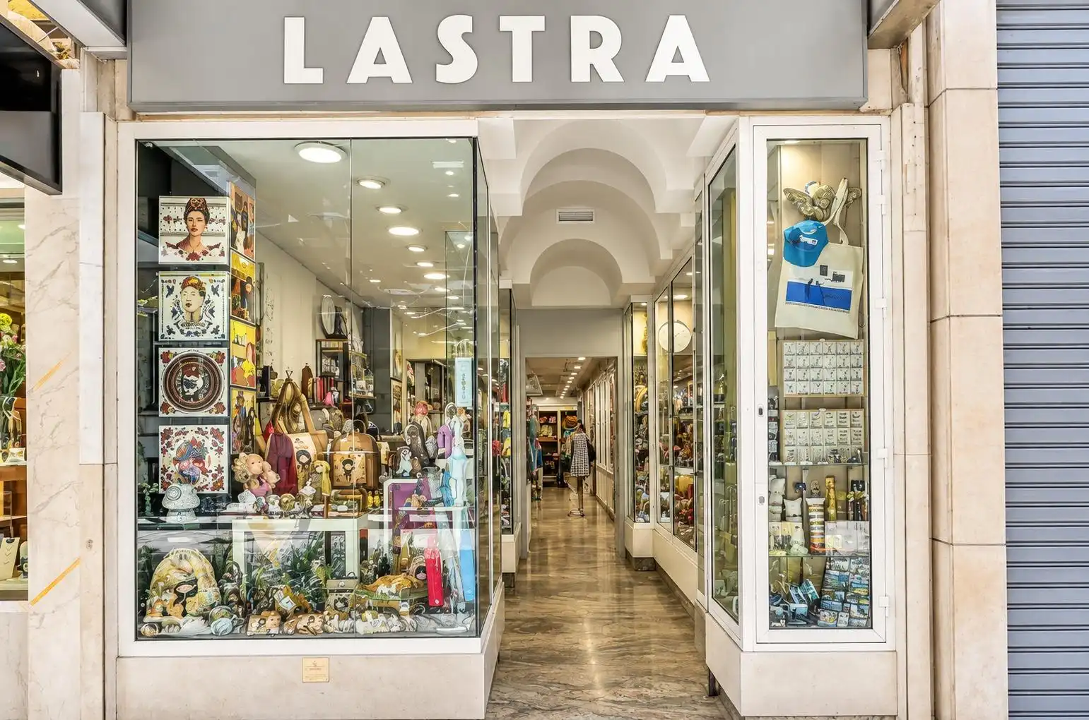 Gewerbefläche zum Verkauf in Calle Calle Isabel II 12