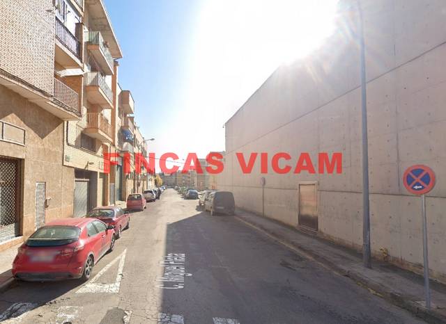 Garaje en Alquiler en Calle Miguel Fleta, 1 en Perpetuo Socorro