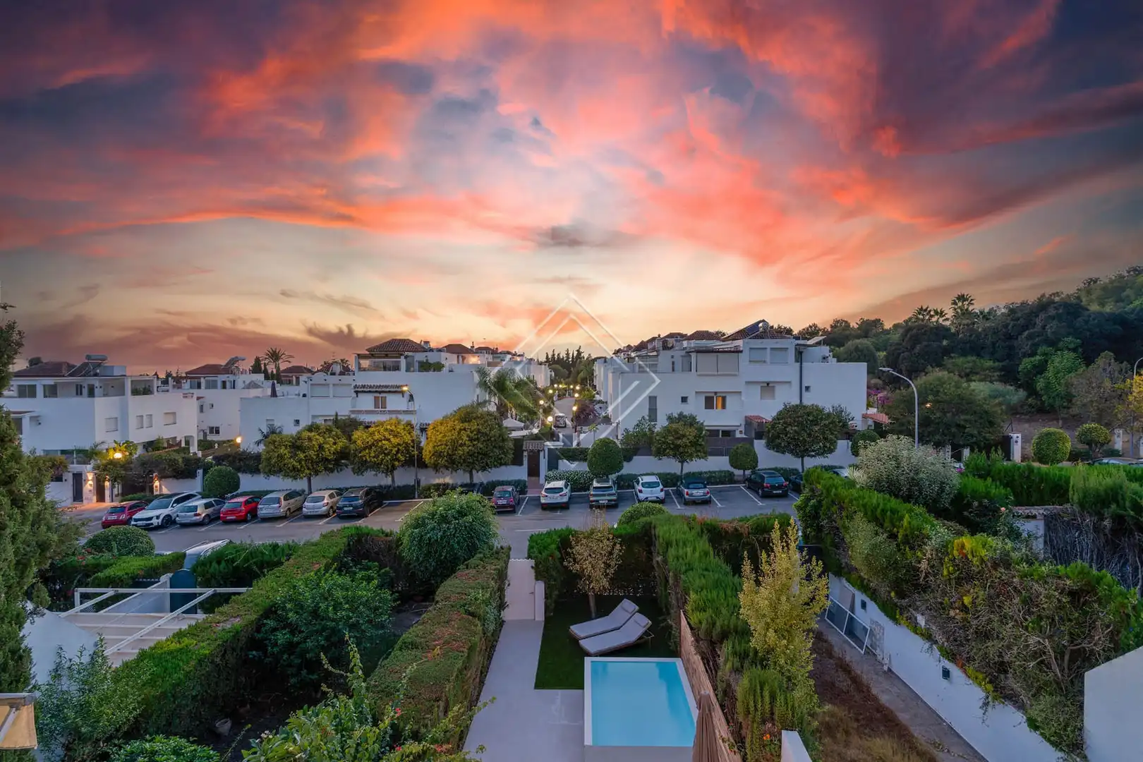 Terraced house with pool for sale in Milla de Oro, imagen 3