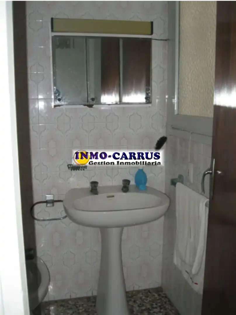 Habitación de Piso en venta en Novelda