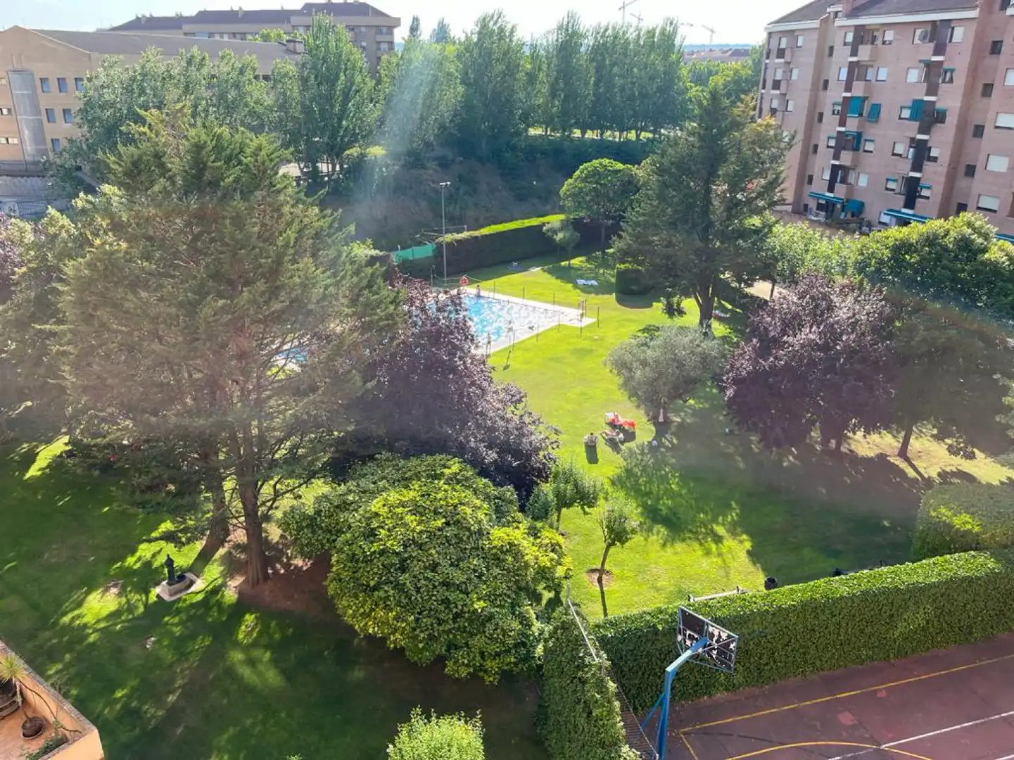 Swimming pool of Flat for rent in  Logroño  with Heating, Terrace and Swimming Pool