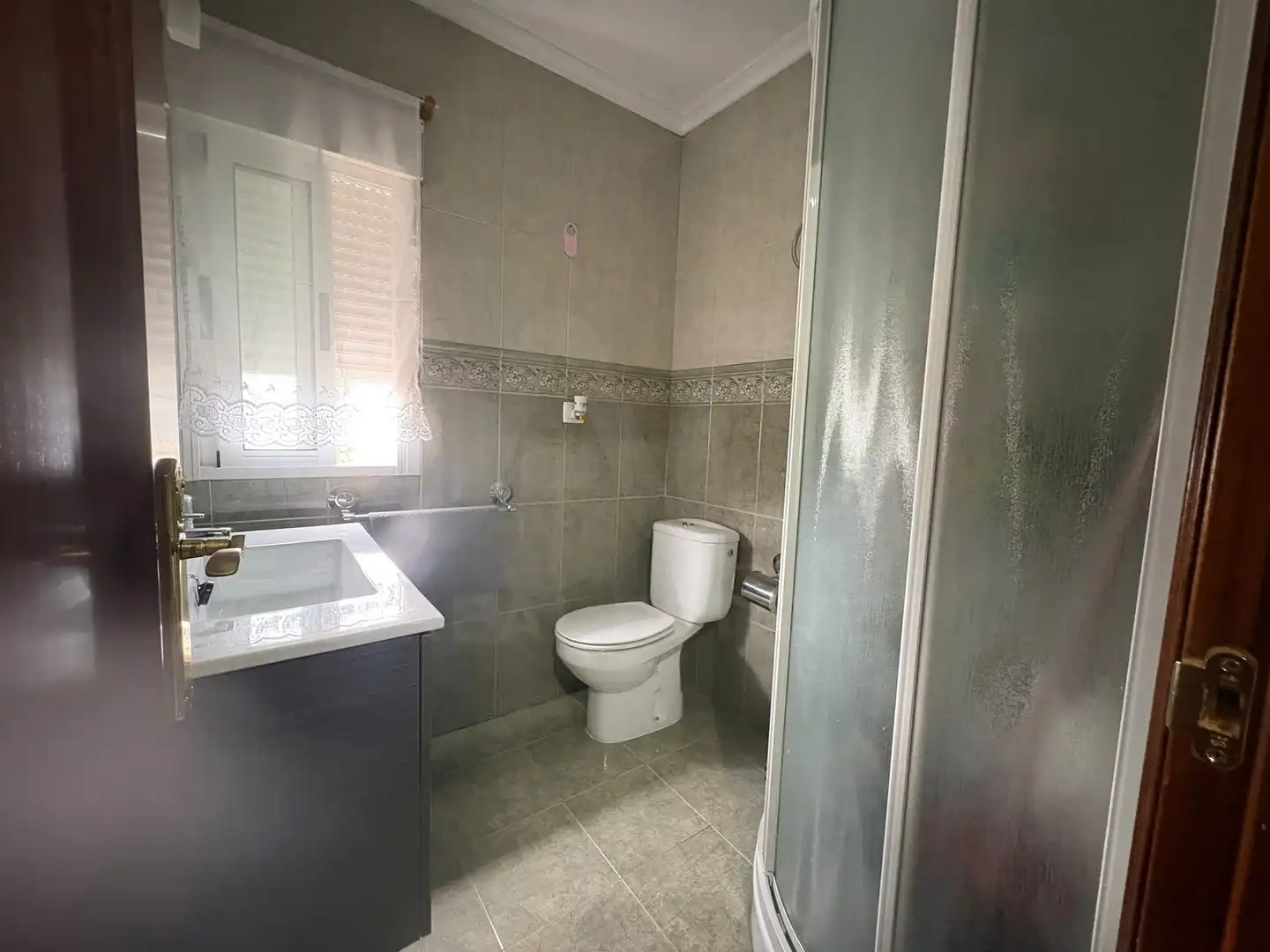 Badezimmer von Dachboden zum Verkauf in Sabero mit Heizung