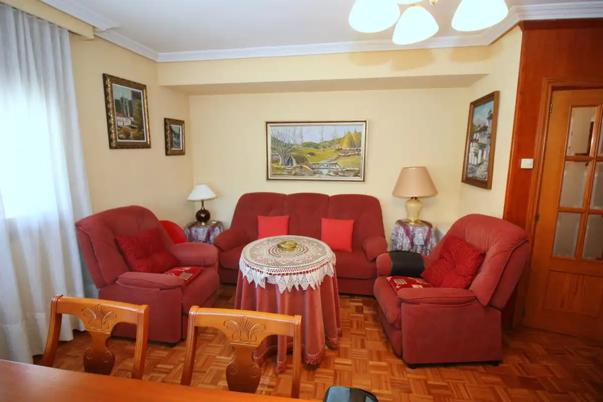 Sala de estar de Piso en venta en Arenas de San Pedro con Calefacción, Terraza y Amueblado