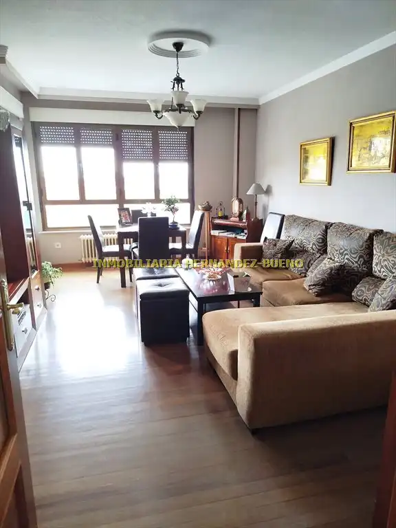 Sala de estar de Piso en venta en Salamanca con Calefacción, Trastero y Amueblado