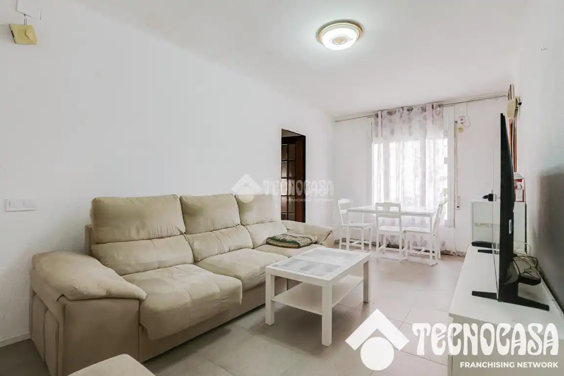 Piso en venta en Calle C/ Sant Cosme