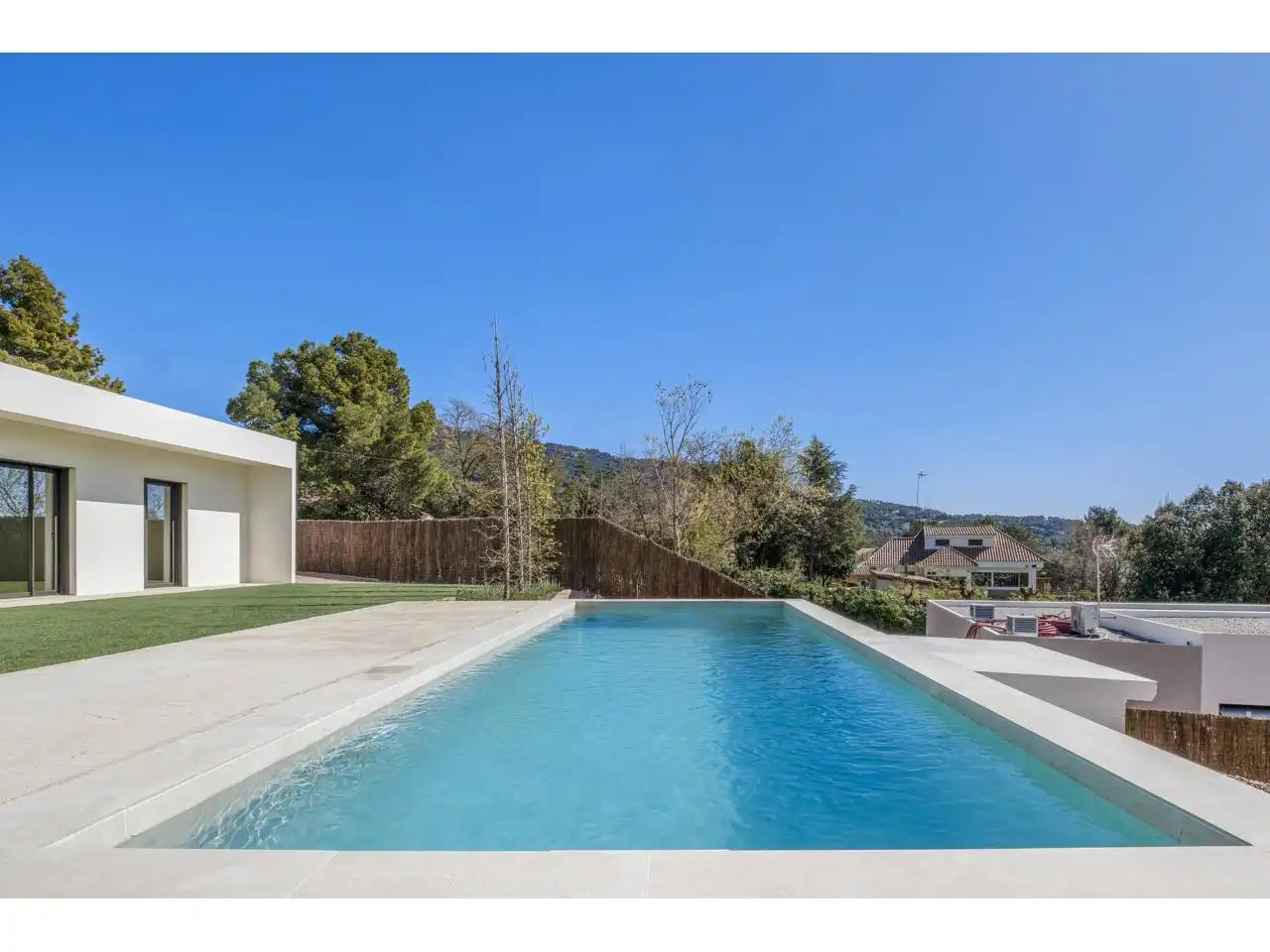 Piscina de Casa o chalet en venta en Matadepera con Aire acondicionado, Calefacción y Jardín privado