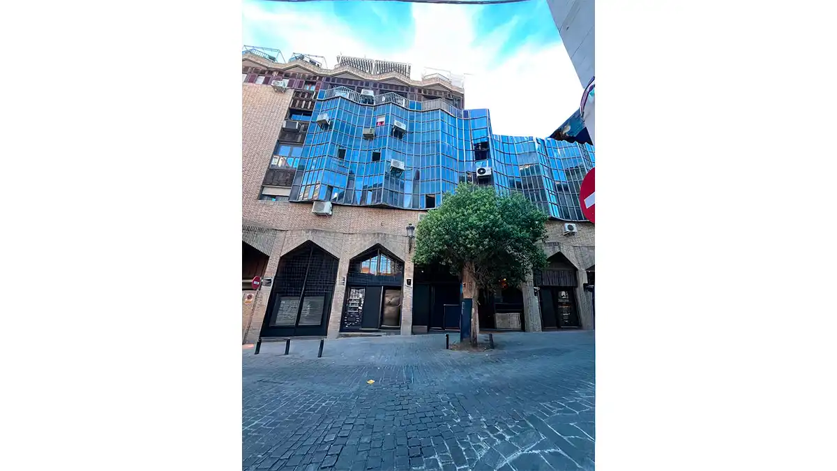Vista exterior de Oficina en venda en Madrid