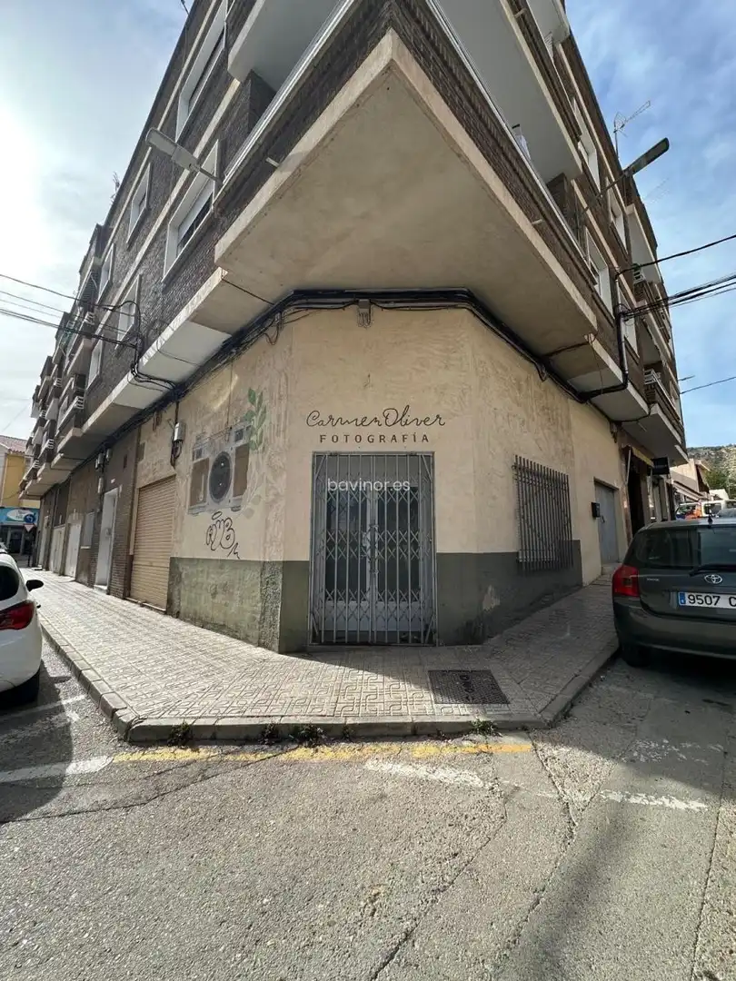 Local comercial en venda a Calle 16 C Isaac Albéniz