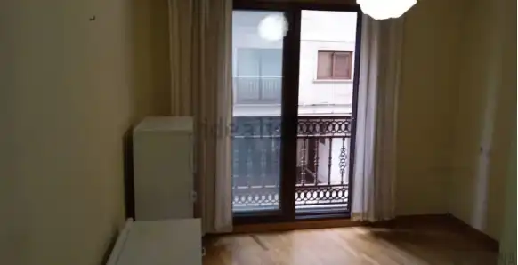Schlafzimmer von Wohnungen zum Verkauf in Pontevedra Capital  mit Heizung, Parkett und Möbliert